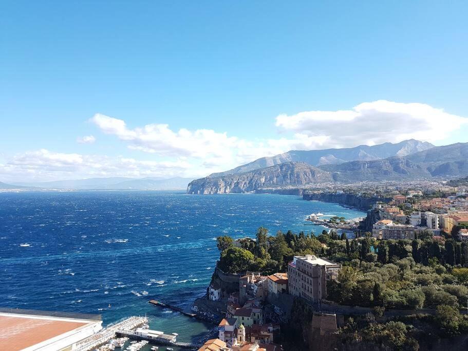 Sorrento Tower Apartment Exterior photo